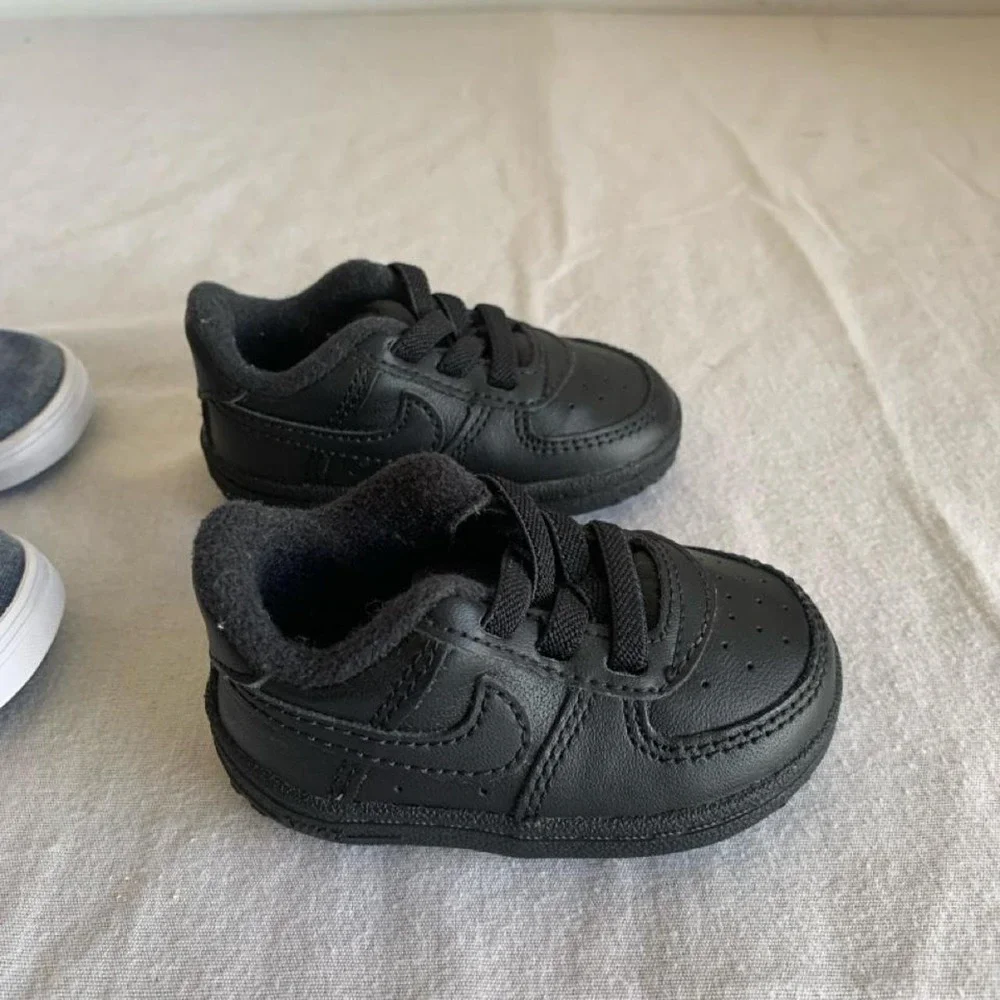 2 Pair Toddler Sneakers Sperry 2M and Nike Black 2C